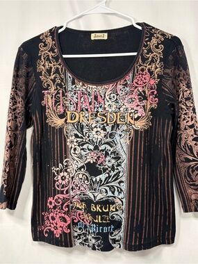 Jamee J Dresden Floral Graphic 3/4 Sleeve Top with Rhinestones Size Medium